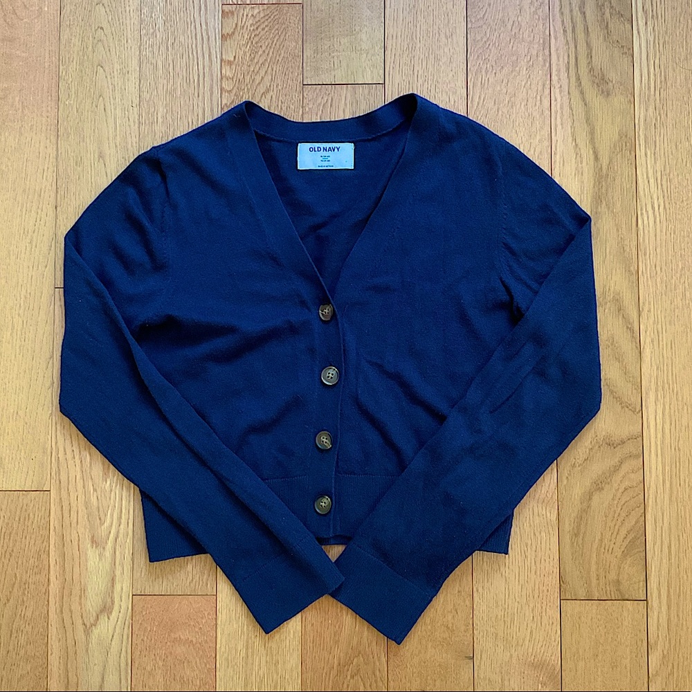 V neck cropped cardigan